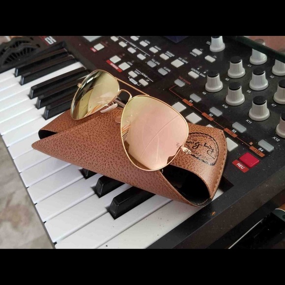 Ray-Ban Accessories - Ray Ban Aviator Rose Pink Gold NEW